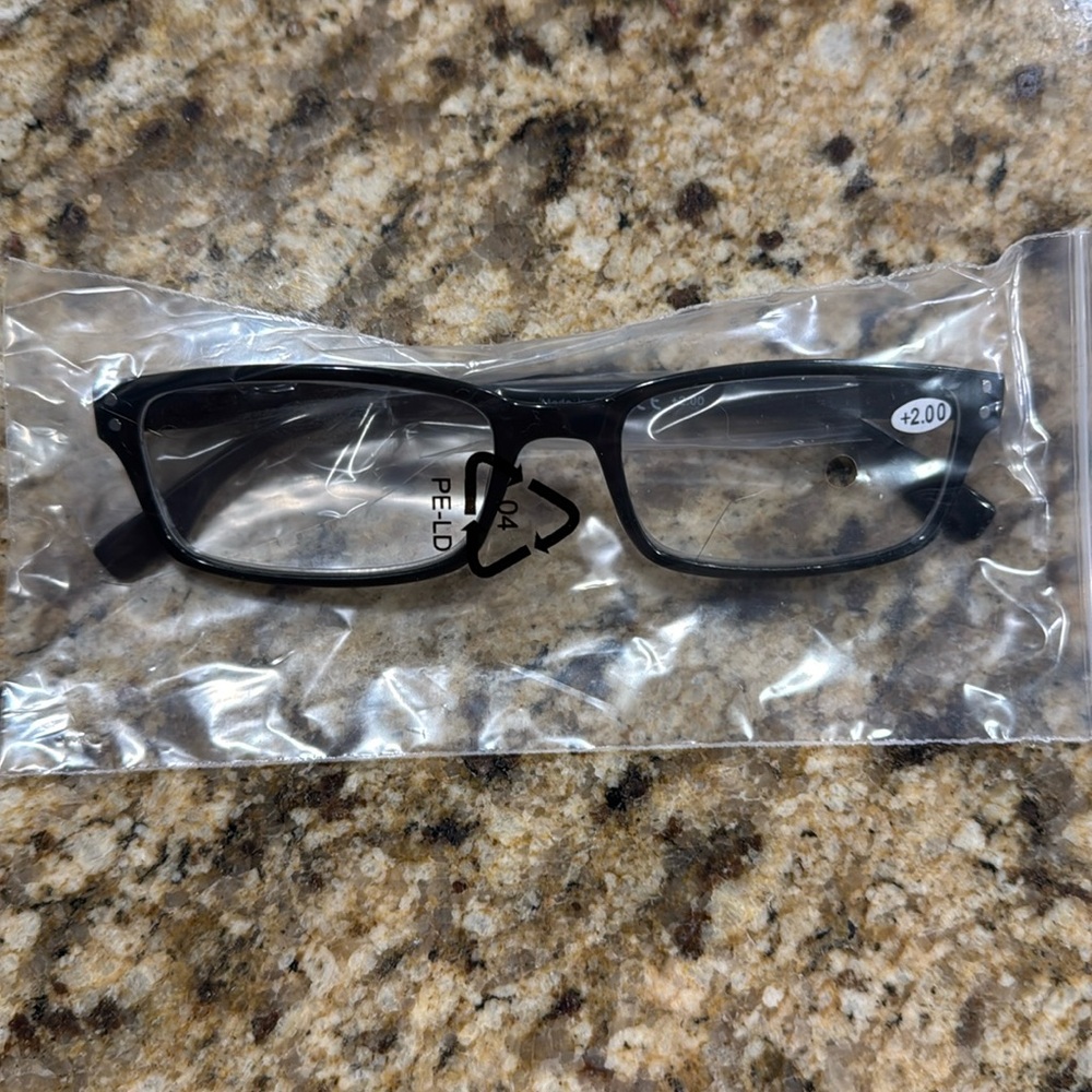 NWT Reading glasses